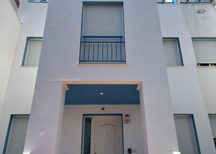 Familiar En Complejo Con Piscina - Bel Air 28 * 에스테포나