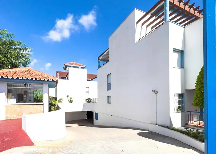 Familiar En Complejo Con Piscina - Bel Air 28 *